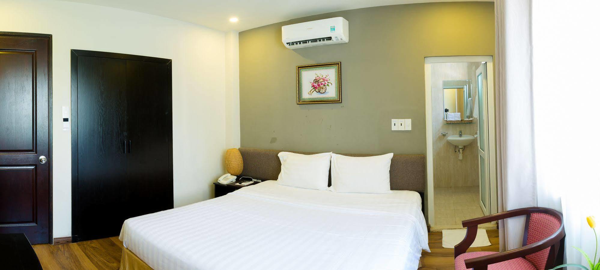 נה טראנג Sun Flower Hotel מראה חיצוני תמונה